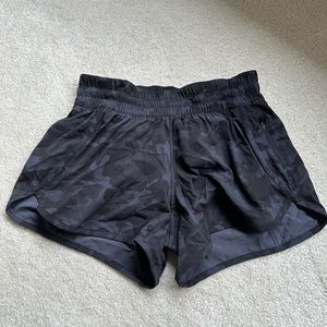 Lululemon Tracker Low Rise 4inch Short